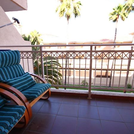 Two Bedroom Apartment In Beachfront Complex With Pool In Playa De Las Americas. Экстерьер фото